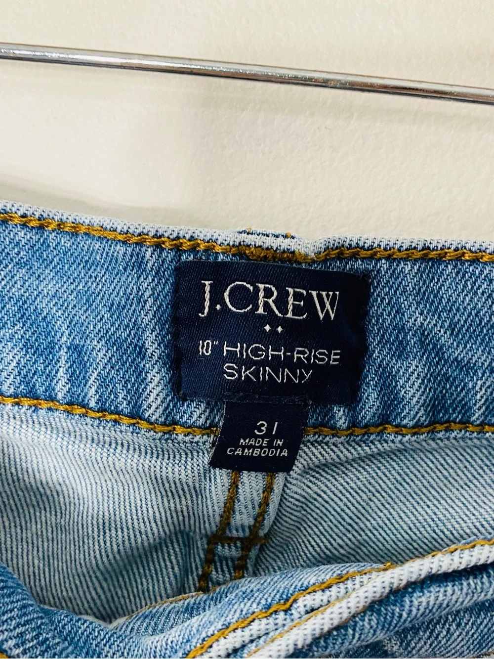 J. CREW 10